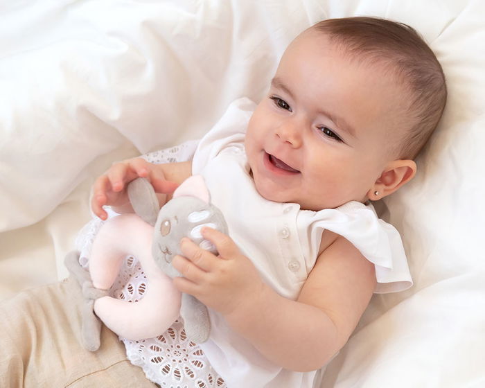 KioKids Dolci Amici Sonajero Peluche Gatito Rosa +3 meses