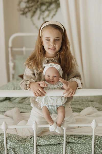 Muñecas Arias Muñeca Elegance Zoe Azul con Manta Cuerpo de Vinilo para Niña 42 cm Muñecas Arias Muñeca Elegance Zoe Azul con Manta Cuerpo de Vinilo para Niña 42 cm