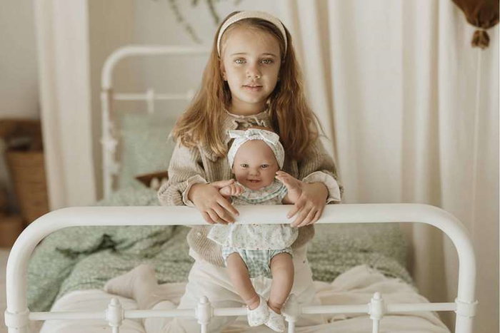 Muñecas Arias Muñeca Elegance Zoe Azul con Manta Cuerpo de Vinilo para Niña 42 cm Muñecas Arias Muñeca Elegance Zoe Azul con Manta Cuerpo de Vinilo para Niña 42 cm