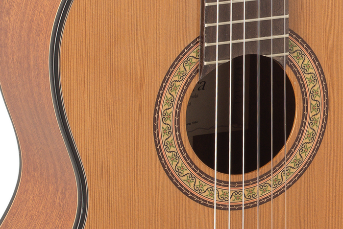 Guitarra Clásica Admira A2 Serie Artesanía