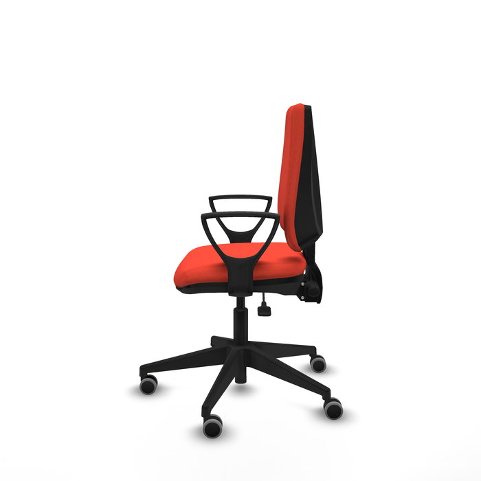 Silla de oficina Elche con mecanismo Asincro tapizada con Tela color Naranja oscuro. Equipada con Base piramidal negra, Brazos fijos y Ruedas 65 mm parqué