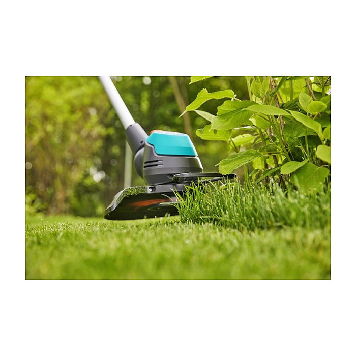 Gardena Akku-Trimmer EasyCut 23/18V P4A - Cortabordes a Batería 18V con Cabezal de Hoja de Plástico, 23 cm de Diámetro de Corte