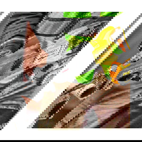 DeWALT DCS386NT-XJ Sable de Corte a Batería 18V sin Escobillas (Sierra de Calar), Velocidad Ajustable hasta 3000 SPM, Negro y Amarillo