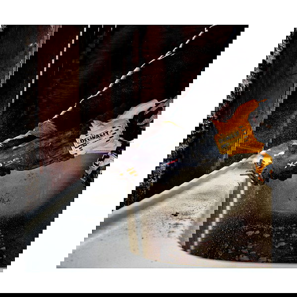 DeWALT DCS386NT-XJ Sable de Corte a Batería 18V sin Escobillas (Sierra de Calar), Velocidad Ajustable hasta 3000 SPM, Negro y Amarillo