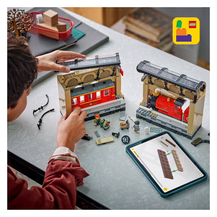 LEGO Harry Potter Book Nook Expreso de Hogwarts 76450 Juego de Construcción de Sujetalibros de Diorama