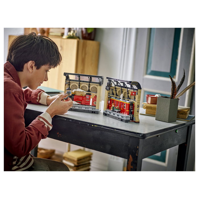 LEGO Harry Potter Book Nook: Expreso de Hogwarts 76450