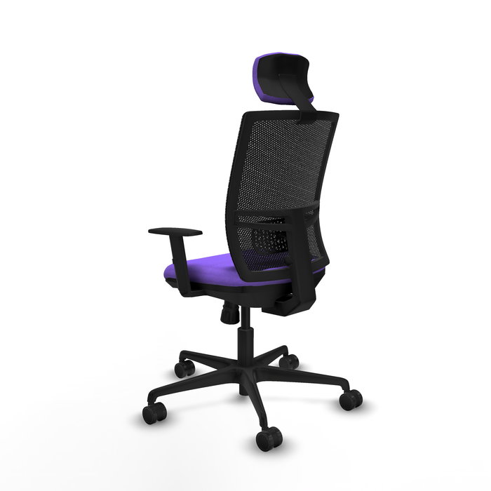 Silla de oficina Yunquera con mecanismo Sincro tapizada con Tela color Lila y malla color Negro. Equipada con lumbar 1D, Brazos 1D, Cabecero 1D y Ruedas 65mm nailon