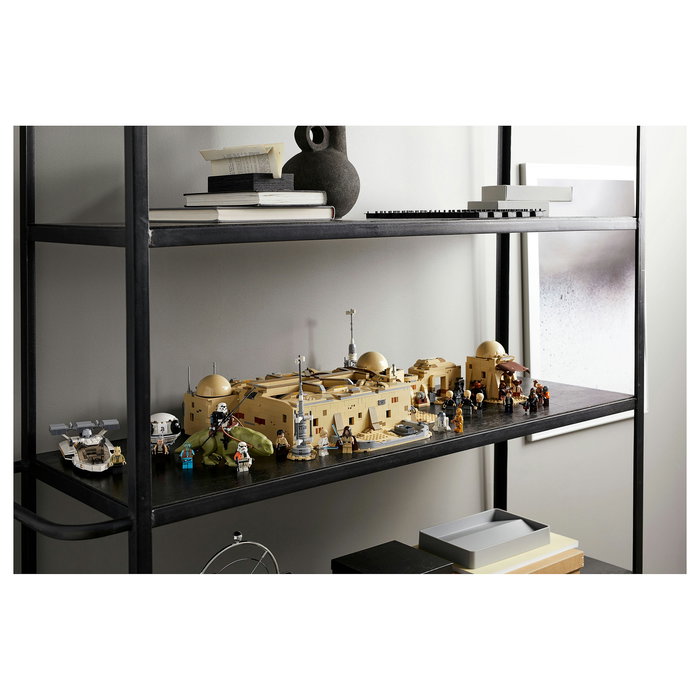 LEGO Star Wars Mos Eisley Cantina 75290 - Juego de Construcción 3187 Piezas con 21 Minifiguras