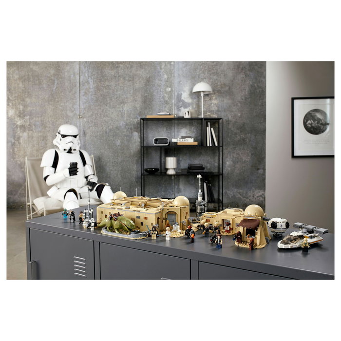 LEGO Star Wars Mos Eisley Cantina 75290 - Juego de Construcción 3187 Piezas con 21 Minifiguras