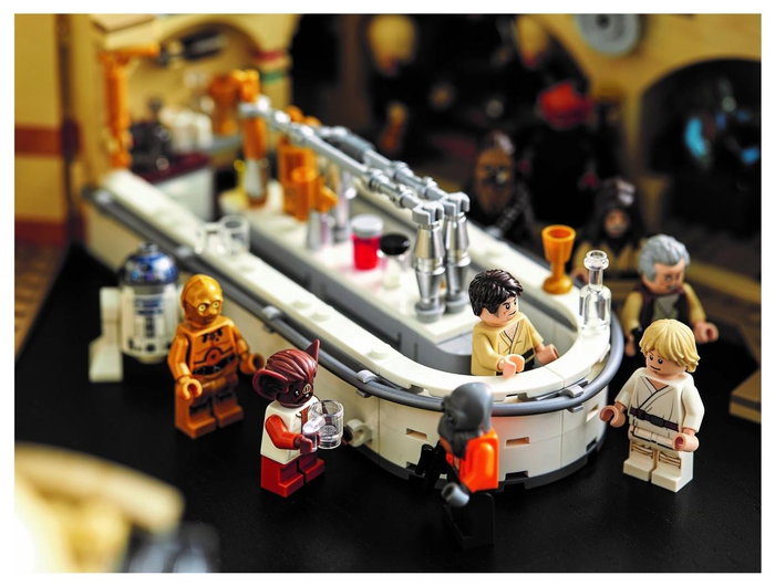 LEGO Star Wars Mos Eisley Cantina 75290