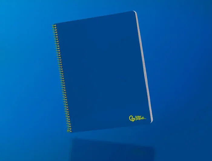 Liderpapel Cuaderno espiral Smart A4 tapa blanda 80 hojas 75gr cuadro 4mm con margen color azul oscuro