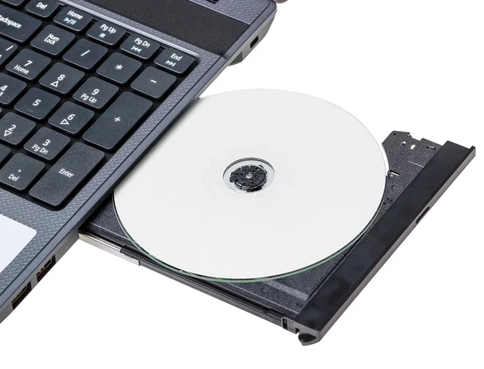 Q-connect CD-R con Superficie 100% Imprimible para Inkjet, Capacidad 700MB, Duración 80min, Velocidad 52x, Bote de 50 Unidades