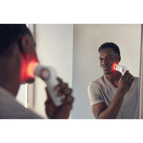 Therabody TheraFace PRO TF02222-01 Masajeador Facial Inalámbrico con Percusión y Batería de 120 min, Color Blanco Therabody TheraFace PRO TF02222-01 Masajeador Facial Inalámbrico con Percusión y Batería de 120 min, Color Blanco