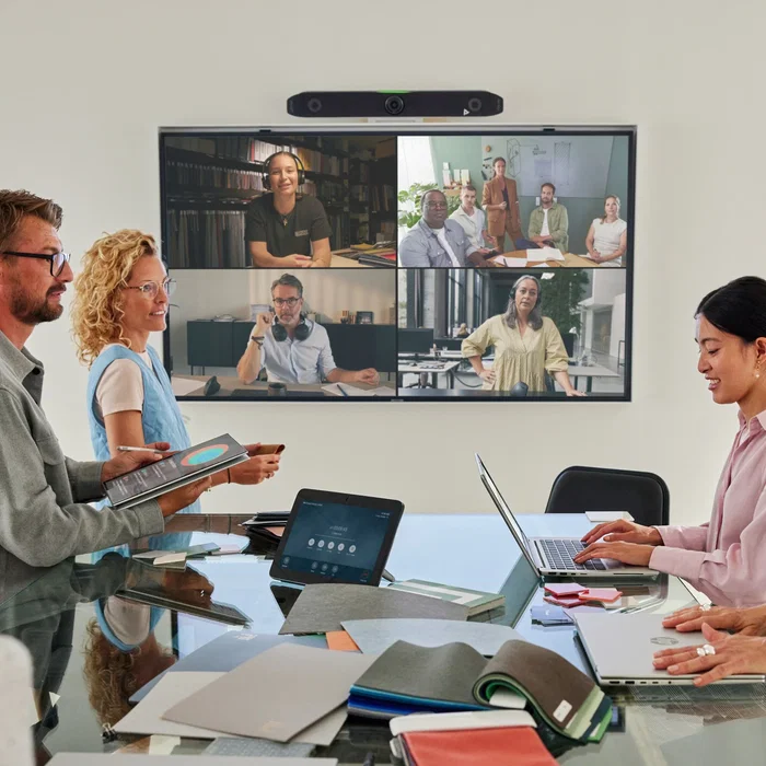 Poly Poly Studio X52 All-In-One Video Bar Poly Poly Studio X52 All-In-One Video Bar