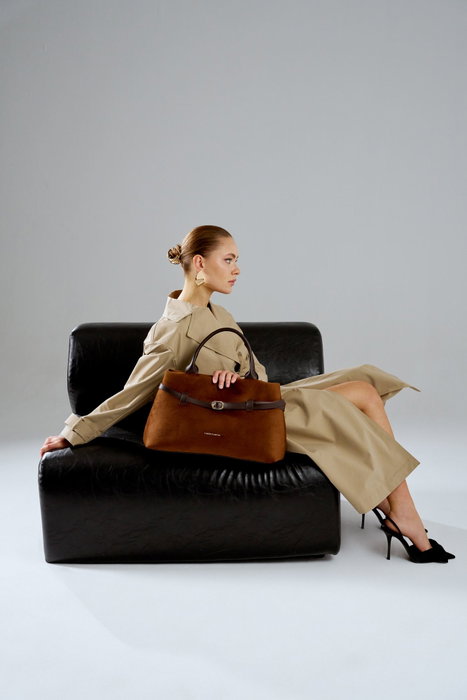 Vince Camuto Bolso Tote Suede Brown Piel de Polivinilo Marrón