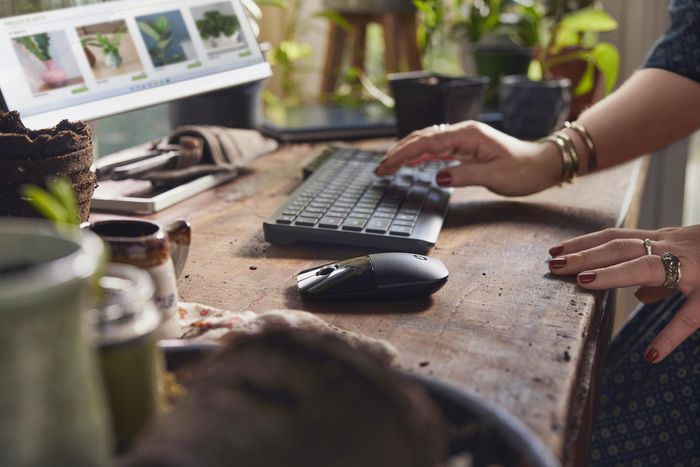 HP 460 - Teclado Bluetooth Multi-Dispositivos, Diseño Portátil y Funcional para Trabajo y Movilidad HP 460 - Teclado Bluetooth Multi-Dispositivos, Diseño Portátil y Funcional para Trabajo y Movilidad