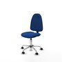 Silla de oficina Algarra con mecanismo Contacto permanente básico tapizada con Similpiel color Azul. Equipada con Base cromada, Sin brazos y Ruedas de parqué