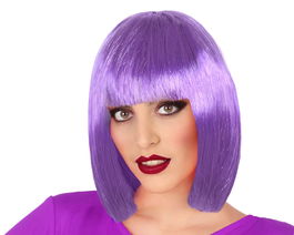Peluca Corta Lisa Morada Con Flequillo 100 gr