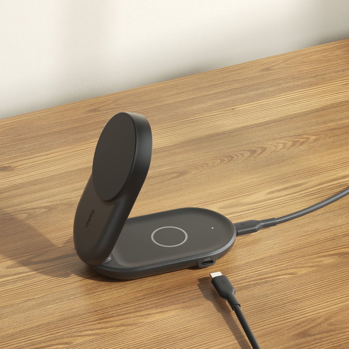Belkin Cargador inalámbrico y magnético plegable 2 en 1 con Qi2 25W - Negro
