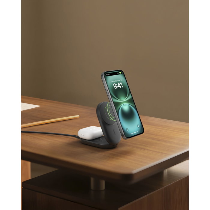 Belkin Cargador inalámbrico y magnético plegable 2 en 1 con Qi2 25W - Negro
