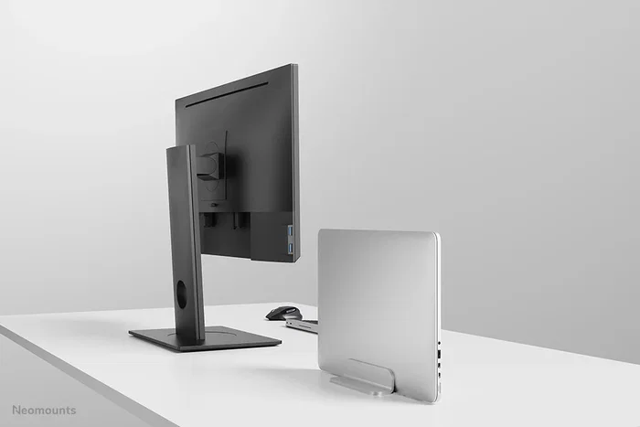 Neomounts NSLS300SILVER Soporte Vertical para Laptop - Aluminio Plata, Ajustable (11"-17"), Ahorra Espacio en el Escritorio