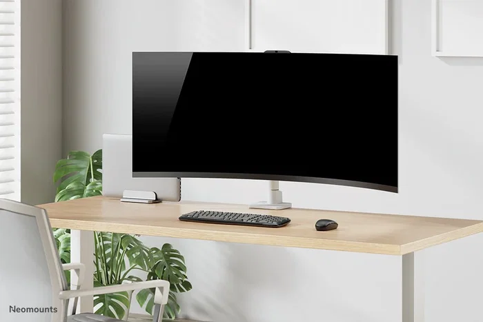 Neomounts NSLS300SILVER Soporte Vertical para Laptop - Aluminio Plata, Ajustable (11"-17"), Ahorra Espacio en el Escritorio