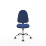 Silla de oficina Algarra con mecanismo Contacto permanente básico tapizada con Tela color Azul marino. Equipada con Base cromada, Sin brazosy Topes