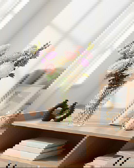 Inde Florero de Vidrio La Mediterranea - 9.1 cm de Ancho x 20.4 cm de Alto x 9.1 cm de Largo (24 Unidades) Inde Florero de Vidrio La Mediterranea - 9.1 cm de Ancho x 20.4 cm de Alto x 9.1 cm de Largo (24 Unidades)