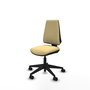 Silla de oficina Elche con mecanismo Contacto permanente básico tapizada con Similpiel color Crema. Equipada con Base piramidal negra, Sin brazos y Ruedas 65mm nailon