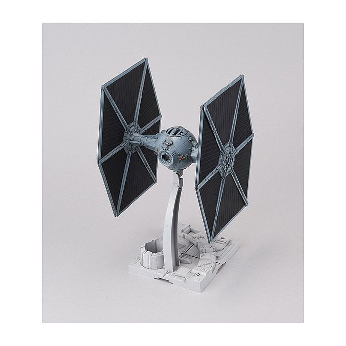 Revell Star Wars Bandai TIE Fighter Maqueta Kit de Montaje 1:72 Modelo de Nave Espacial con 44 Piezas y Pegatinas