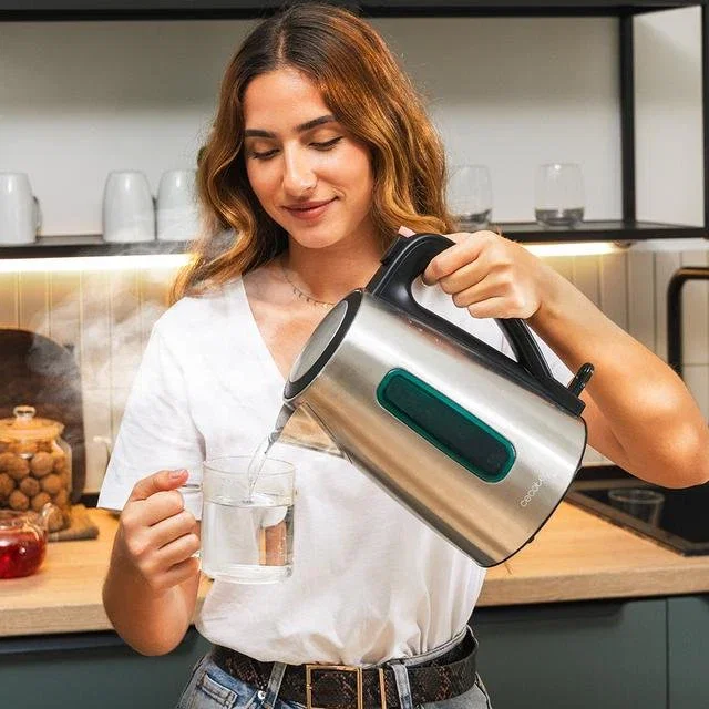 Cecotec Tetera Eléctrica 01425, 1.7 L, 2200 W, Acero Inoxidable, Apagado Automático, Base 360°, Ideal para Té e Infusiones