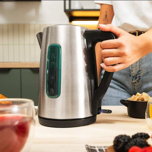 Cecotec Tetera Eléctrica 01425, 1.7 L, 2200 W, Acero Inoxidable, Apagado Automático, Base 360°, Ideal para Té e Infusiones