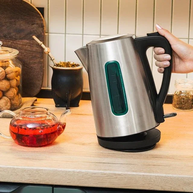 Cecotec Tetera Eléctrica 01425, 1.7 L, 2200 W, Acero Inoxidable, Apagado Automático, Base 360°, Ideal para Té e Infusiones
