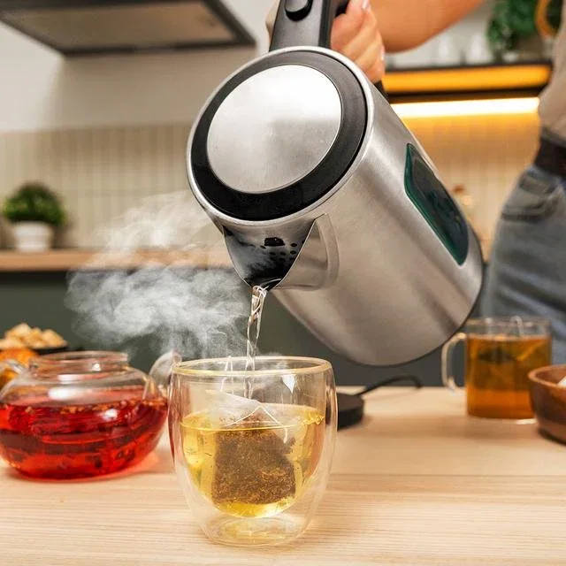 Cecotec Tetera Eléctrica 01425, 1.7 L, 2200 W, Acero Inoxidable, Apagado Automático, Base 360°, Ideal para Té e Infusiones