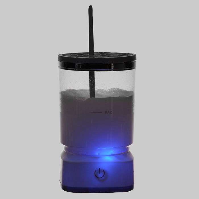 Cosmetic Club Limpiador de Brochas USB Autogiro