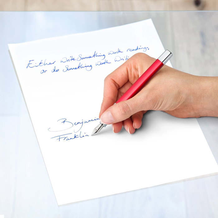 STAEDTLER Pluma estilográfica triplus 474 Rojo Fino recargable con cartucho Azul Acero inoxidable