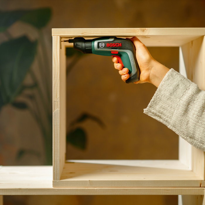 Bosch IXO 7 Set destornillador a batería con accesorios
