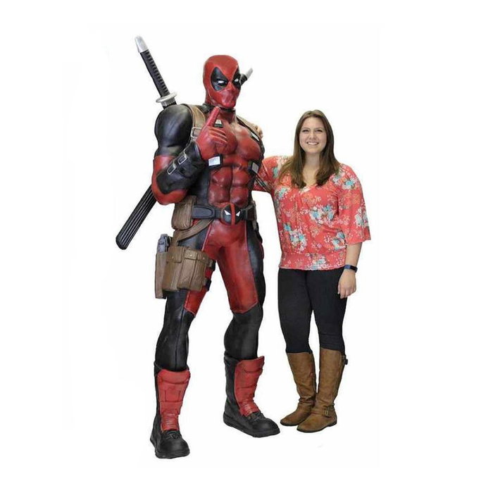Neca Figura Marvel Deadpool Tamaño Real 1:1 Life-Size - Réplica de Colección de 182 cm en Gomaespuma Pintada a Mano