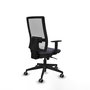 Silla de oficina Horna con mecanismo Sincro tapizada con Tela color Gris oscuro y malla color Blanco. Equipada con lumbar 1D, Brazos 1D y Ruedas 65 mm parqué