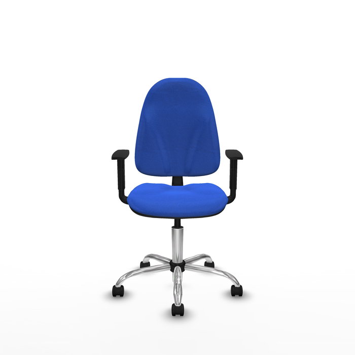 Silla de oficina Algarra con mecanismo Contacto permanente básico tapizada con Tela color Azul. Equipada con Base cromada, Brazos 1D y Ruedas de nailon 50 mm