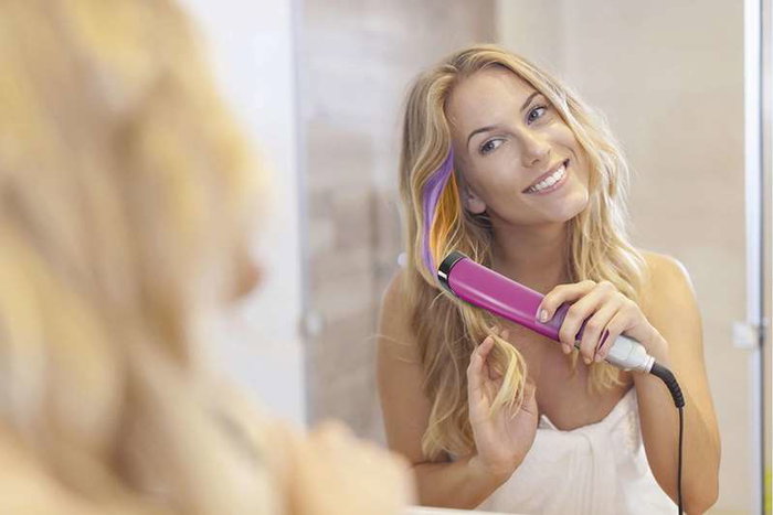 Clementoni Fashion Crazy Chic Juego de Peluquería con Plancha de Pelo 28,5x22,5x6cm