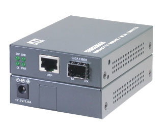 KTI PoE/PD 1000T to 1000LX Fiber media converter