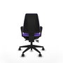 Silla de oficina Elche con mecanismo Asincro tapizada con Tela color Lila. Equipada con Base piramidal negra, Brazos fijos y Ruedas 65mm nailon