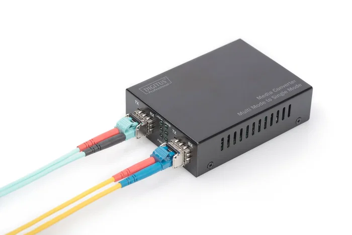 Digitus DN-82133 Convertidor de medios SFP Multimodo a Monomodo