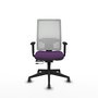 Silla de oficina Horna con mecanismo Sincro/Traslack tapizada con Tela color Morado y malla color Blanco. Equipada con lumbar 1D, Brazos 1D y Ruedas 65 mm parqué