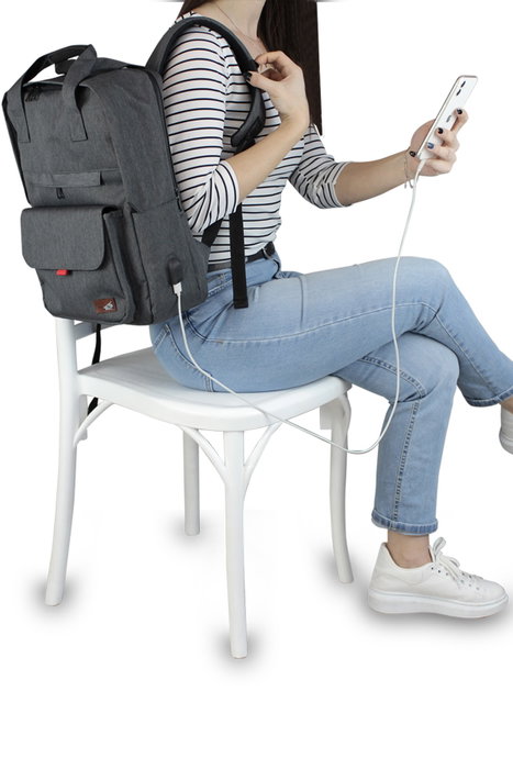 Zoozie Bags 2225 Bolsa para Portátil Resistente al Agua con Puerto USB, hasta 15.6 Pulgadas, Color Fume Zoozie Bags 2225 Bolsa para Portátil Resistente al Agua con Puerto USB, hasta 15.6 Pulgadas, Color Fume