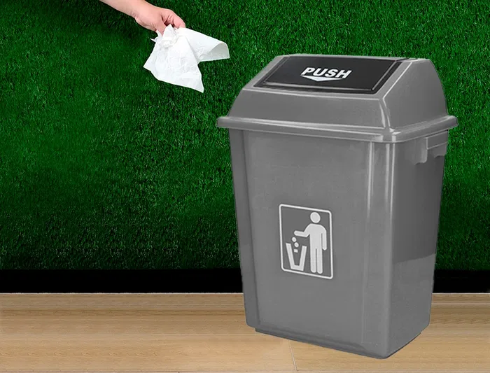 Q-connect Papelera contenedor plástico con tapa de balancín 40 litros gris 410x280x610 mm