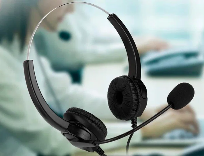 Mediarange Auriculares con Micrófono USB, Diadema Ajustable, Control de Volumen y Silencio, Ideales para Videoconferencias y Comunicación Clara, 2 m de Cable Mediarange Auriculares con Micrófono USB, Diadema Ajustable, Control de Volumen y Silencio, Ideales para Videoconferencias y Comunicación Clara, 2 m de Cable