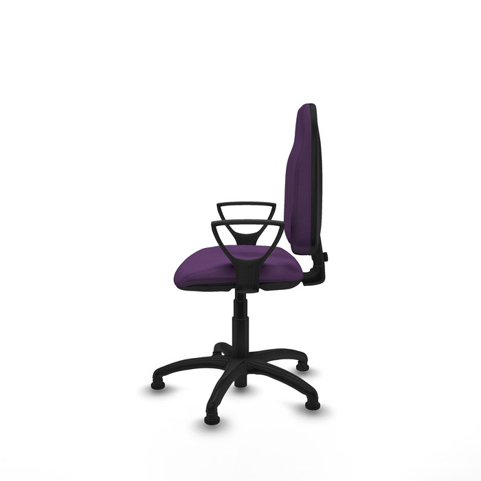 Silla de oficina Algarra con mecanismo Contacto permanente básico tapizada con Tela color Morado. Equipada con Base poliamida negra, Brazos fijosy Topes