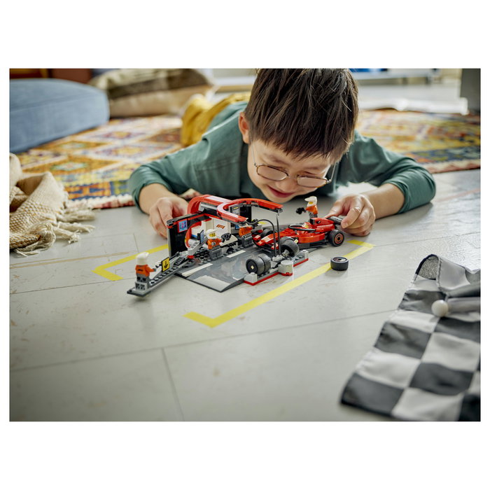 LEGO City Parada en boxes de F1 con coche Ferrari 60443